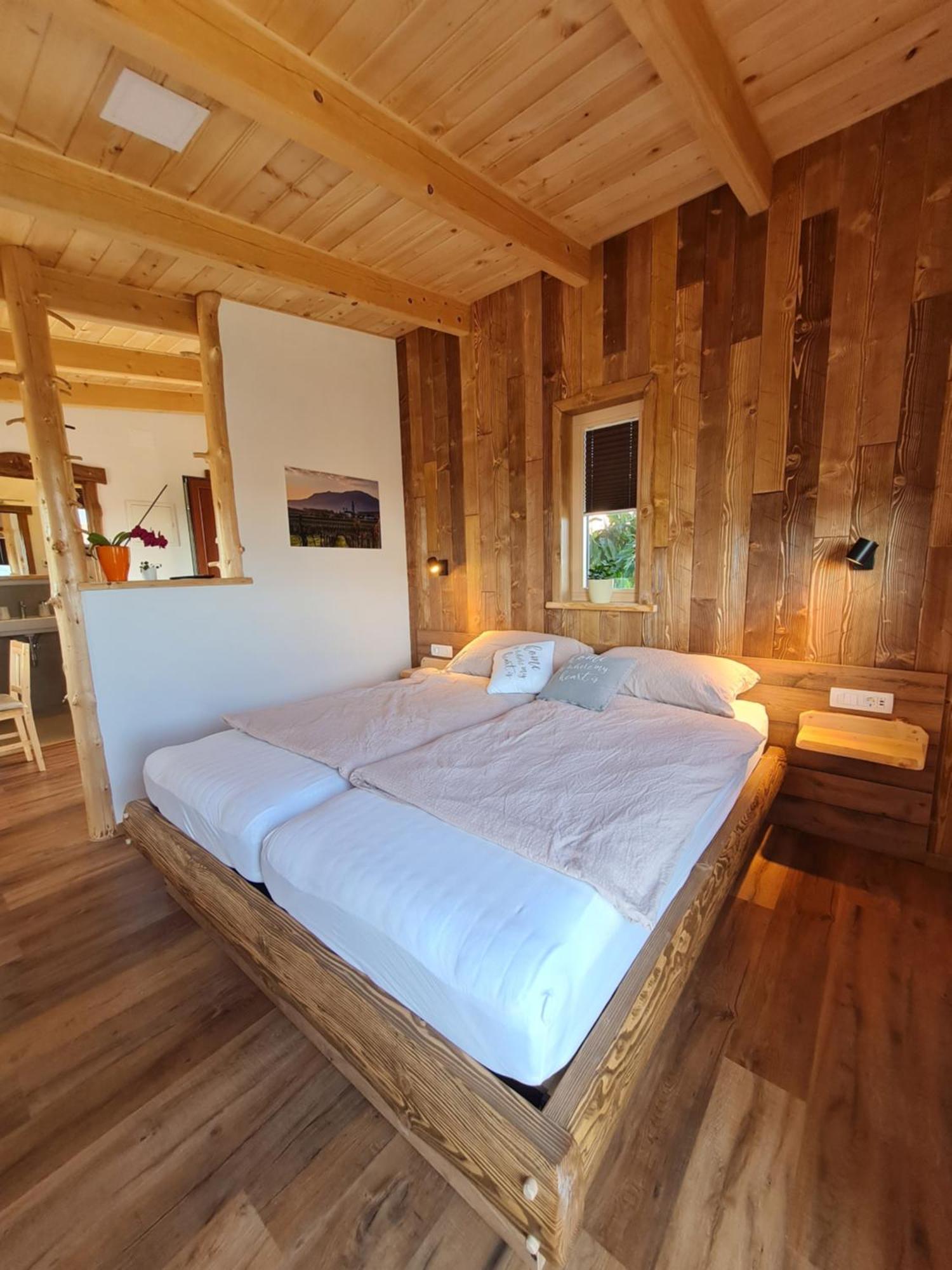 Апартаменти Panorama Glamping Vipavska Dolina Dobravlje Екстер'єр фото